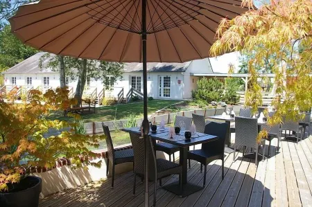 Auberge De La Durdent Отели в г. Сен-Жиль-де-Крето