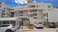 Suites Costa Dorada Hotels near Encore Restaurant & Lounge