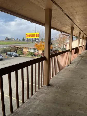 Centralia Inn
