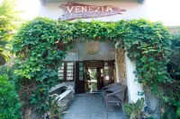 Venezia Homestay and Garden