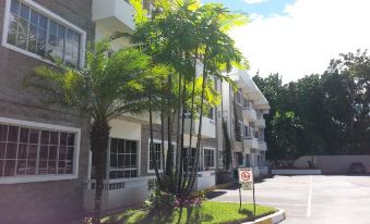 Suites & Apartments San Benito Flats