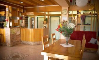Brit Hotel Dak Hotel