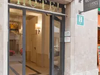 Hotel Everest Hotels near Fundacio Puigvert