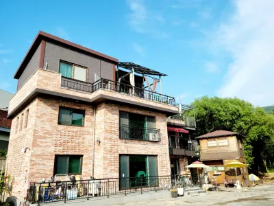 Yongin Recreational Forest House Pension (8 Minutes to Everland, Valley) Các khách sạn gần Yonin Natural Recreation Forest