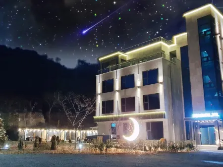 Andong Pension Dalandong (Wolyeonggyo 3 Minutes, New Construction, EV, Outdoor Beam BBQ) Отели рядом с достопримечательностью «Dosanseowon Confucian School»