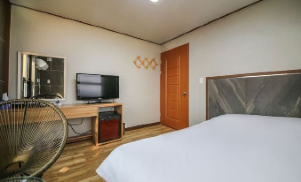 4. 서귀포 신세계호..