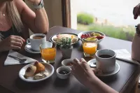 Glaciares de La Patagonia - breakfast