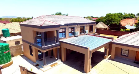 Kulani Country Lodge Отели рядом с достопримечательностью «Masingita Mall»