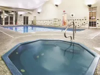 河濱貝斯特韋斯特優質套房飯店 - 浴缸