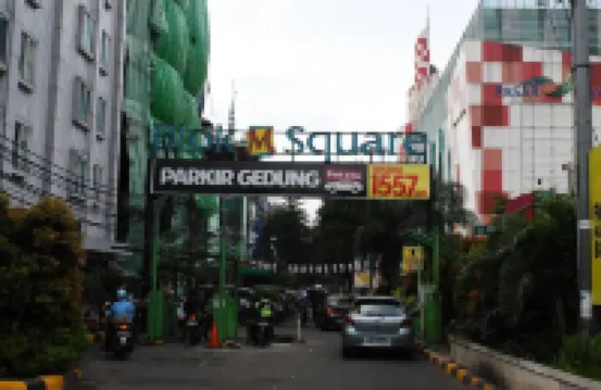 美拉威 M 區高級酒店 鄰近Blok M Square購物中心的酒店