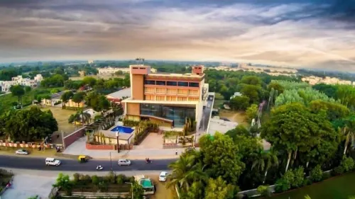 Jalashray Resort Hotels in Nadiad