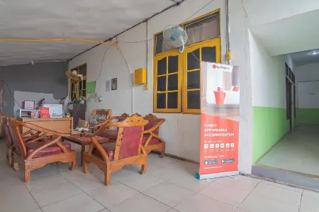 RedDoorz Syariah at Jalan Cilik Riwut Kapuas