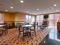 Days Inn & Suites by Wyndham Fort Pierce I-95