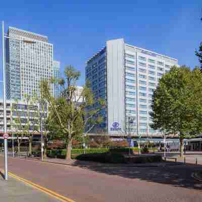 Hilton London Canary Wharf Hotel Exterior