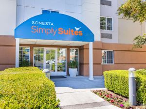 Sonesta Simply Suites Memphis East Poplar Pike