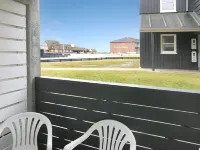 "Else" - 100m from the Sea