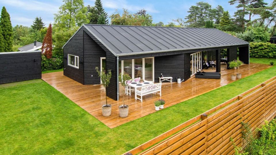 "Dorthie" - 800m from the Sea
