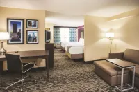 La Quinta Inn & Suites by Wyndham Newark - Elkton Hotels in Chesapeake City