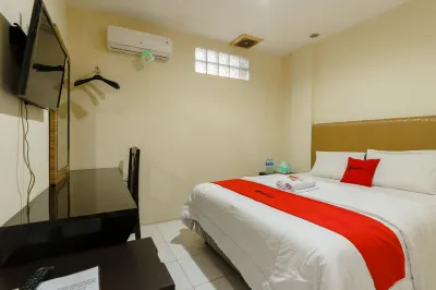 RedDoorz @ Dwipa Wisata Hotel Hoteles en Bumi Waras
