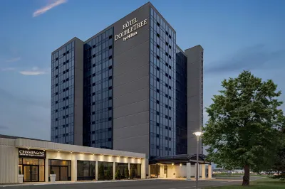 DoubleTree by Hilton Pointe Claire Montreal Airport West Các khách sạn ở Dorion