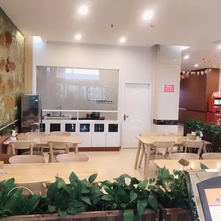 Shun Chang Hotel