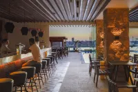 Holiday Inn CAIRO MAADI by IHG - bar