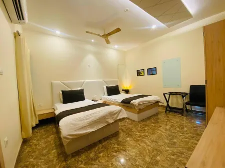 Hotel Vrindavan Palace Varanasi Отели в г. Манроли