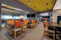 Tru by Hilton Galveston - breakfast