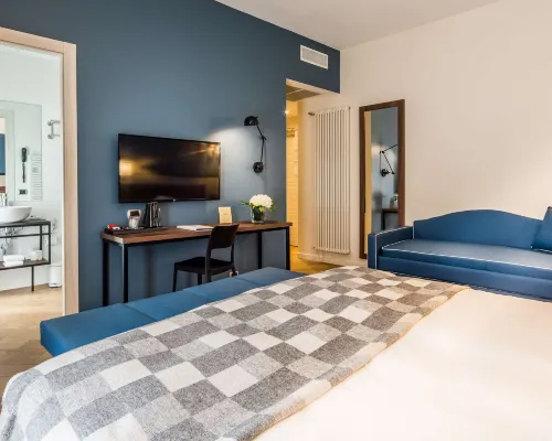 Best Western Hotel Metropoli Hotels near Corvetto Square
