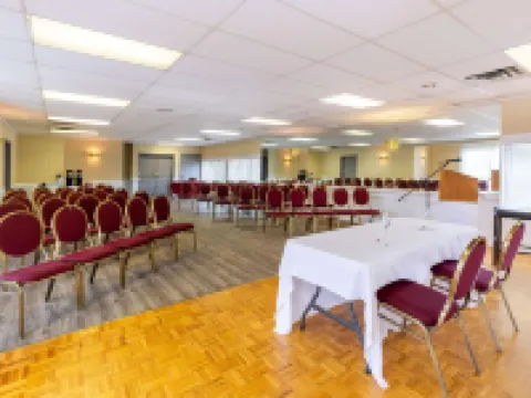 Ramada by Wyndham Coquitlam Hotels in Coquitlam