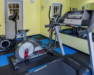 Econo Lodge Inn & Suites Natchitoches - Gym