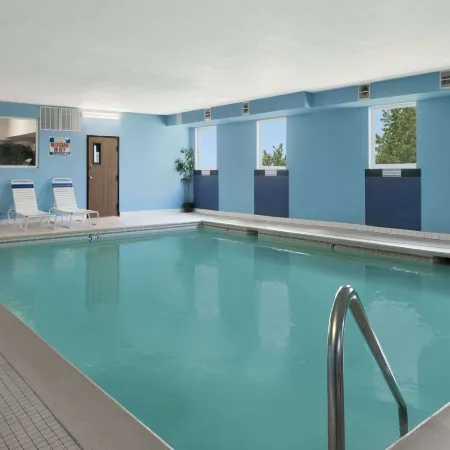 Days Inn & Suites by Wyndham Romeoville Отели в г. Уилл