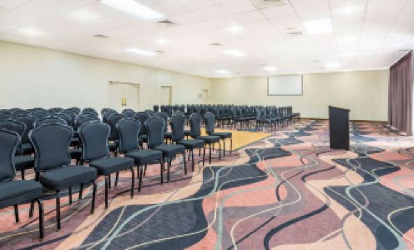 Howard Johnson by Wyndham Lakeland