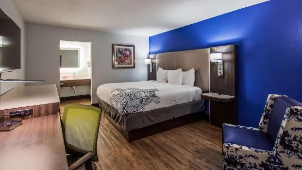 SureStay Plus Hotel by Best Western Sacramento Cal Expo Hotels near Raging Waters Sacramento