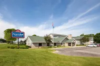 AmericInn by Wyndham Northfield - Pools