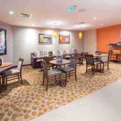 Premier Inn Cambridge East (Newmarket Road) Dining/Meeting Rooms