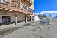 Near Hiking Mtn-View Silverthorne Gem with Hot Tub