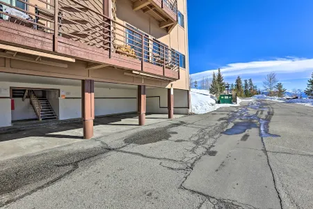 Near Hiking Mtn-View Silverthorne Gem with Hot Tub