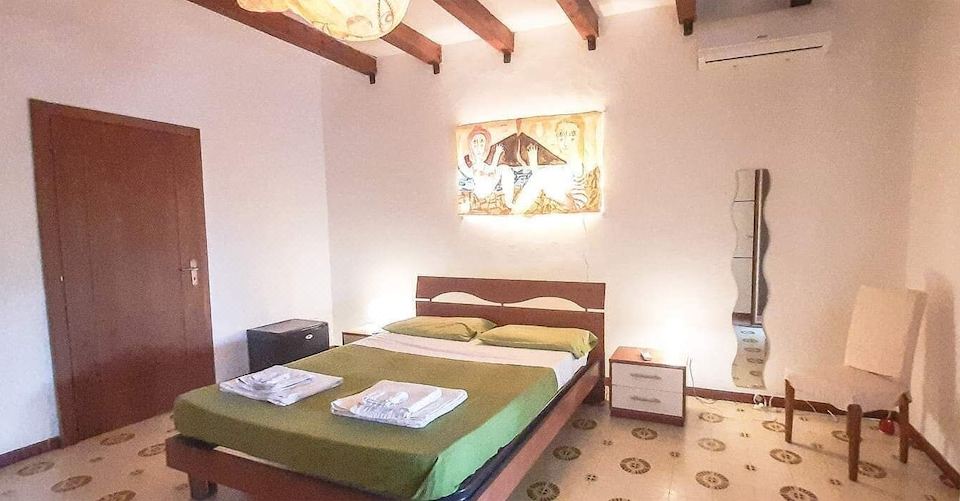 Villa Il Glicine Bed & Breakfast - Housity