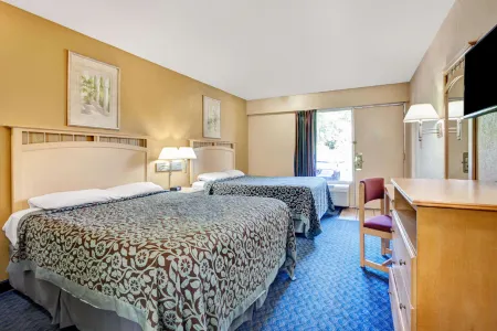 Days Inn by Wyndham Louisville Airport Fair and Expo Center