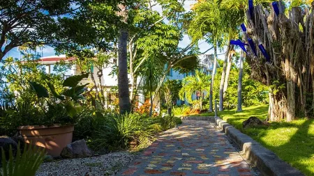 Quill Gardens Boutique Hotel Отели в г. Ораньестад