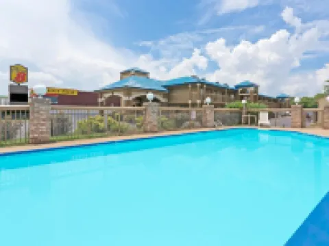 Super 8 by Wyndham Franklin Hwy 31 Hotels in Simpson County