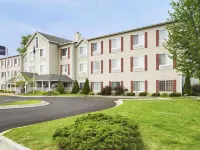 Country Inn & Suites by Radisson, Grand Rapids Airport, MI Hotels in Forest Hills
