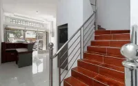 RedDoorz Plus Near RS Royal Prima Hotels in Medan Petisah