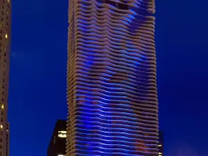 Radisson Blu Aqua Hotel, Chicago