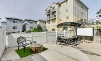 Spacious Newark Duplex in Walkable Location!