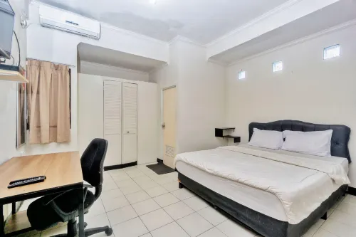 Btx 31 Residence Bintaro - Hostels