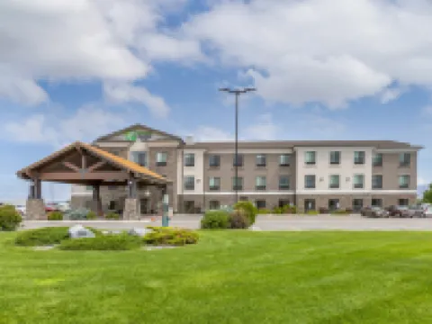 Holiday Inn Express & Suites BELGRADE by IHG Hotels in Belgrade