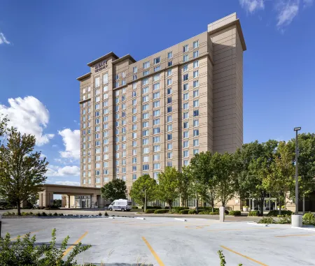 Hyatt Regency Wichita Отели рядом с достопримечательностью «The Keeper of the Plains»
