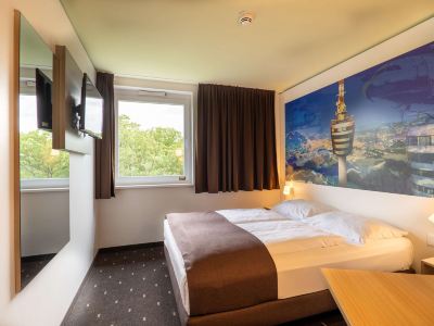 B&B HOTEL Stuttgart-Airport/Messe
